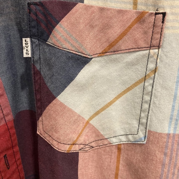 Casual Button up short sleeve Levi’s size Large - Picture 5 of 6